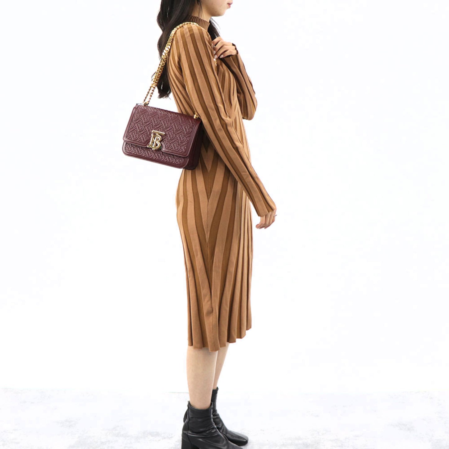 バーバリー ニットワンピース 8023934 A4752 ミモレ丈