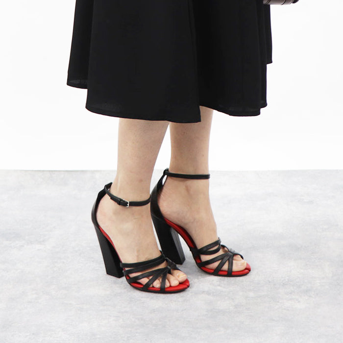 バーバリー サンダル ヒール 8028465 A1189 BLACK