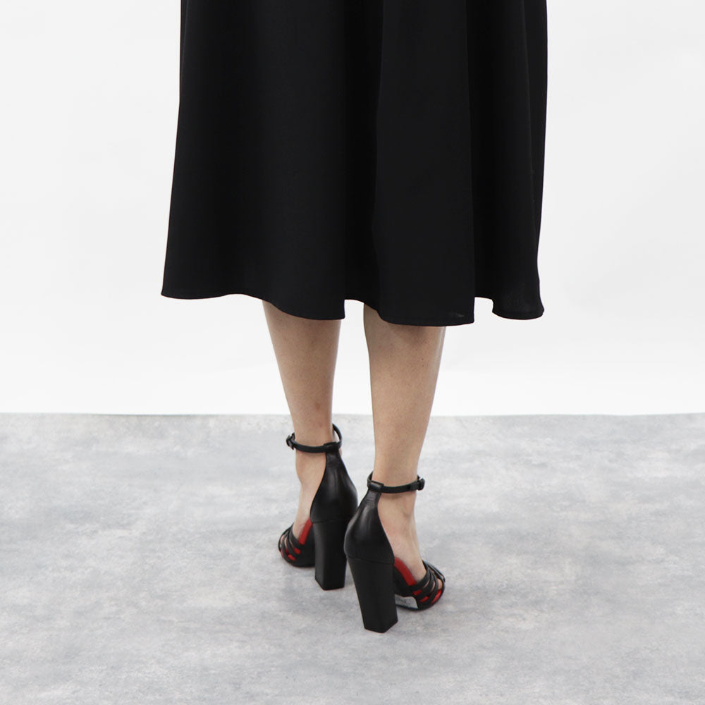 バーバリー サンダル ヒール 8028465 A1189 BLACK