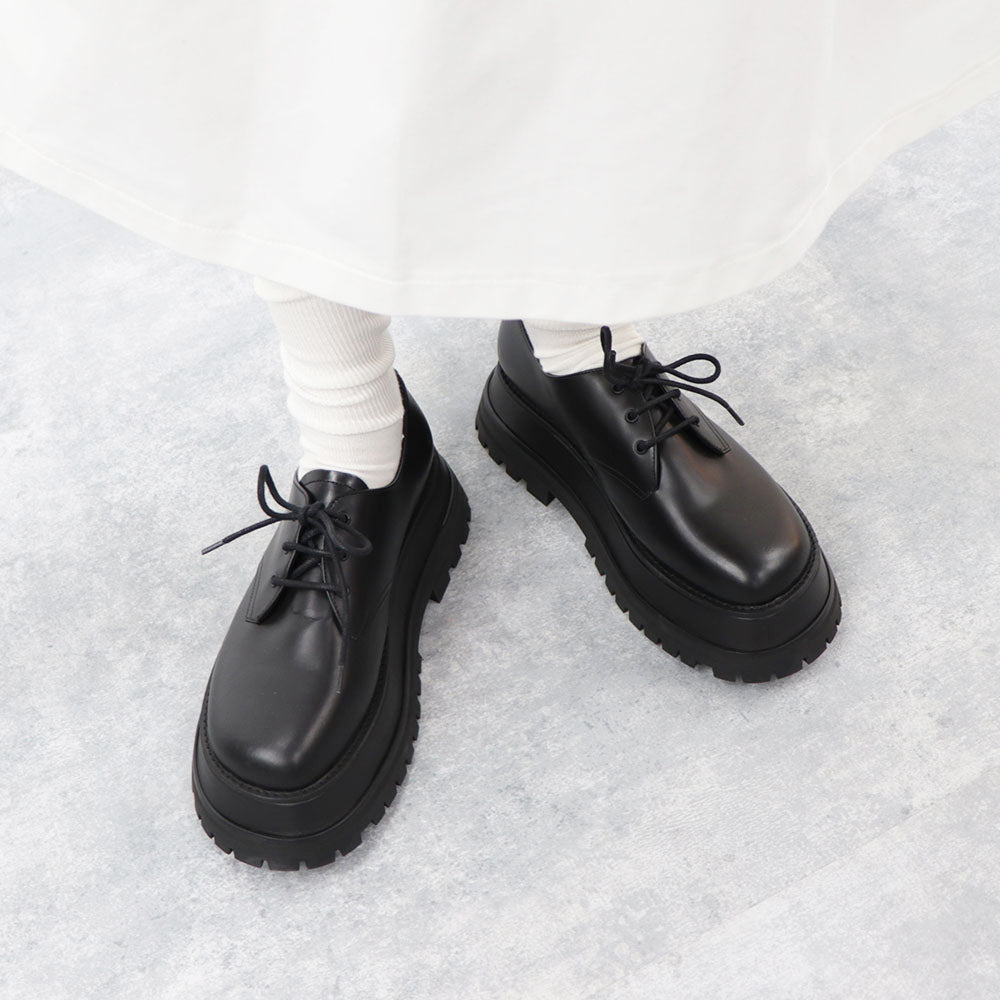 バーバリー レザーシューズ 8024800 A1189 ブラック