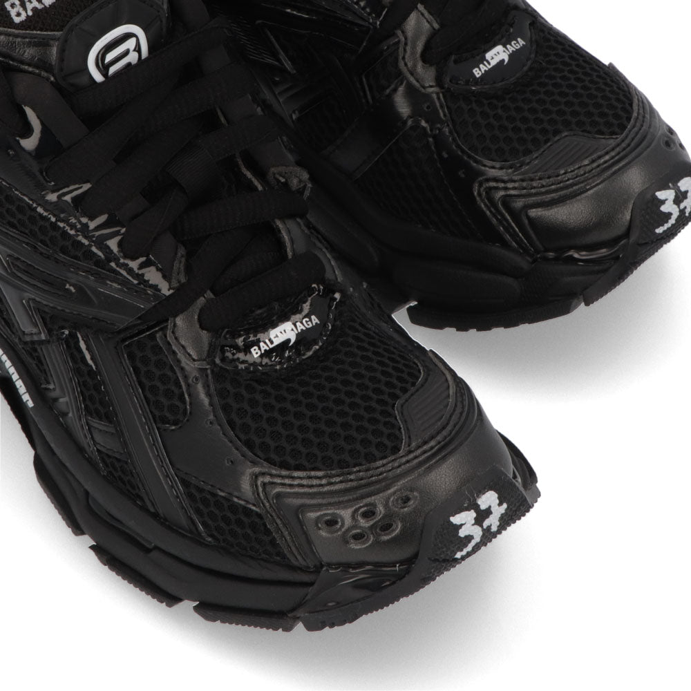 BALENCIAGA スニーカー ランナー ブラック 厚底 ロゴ