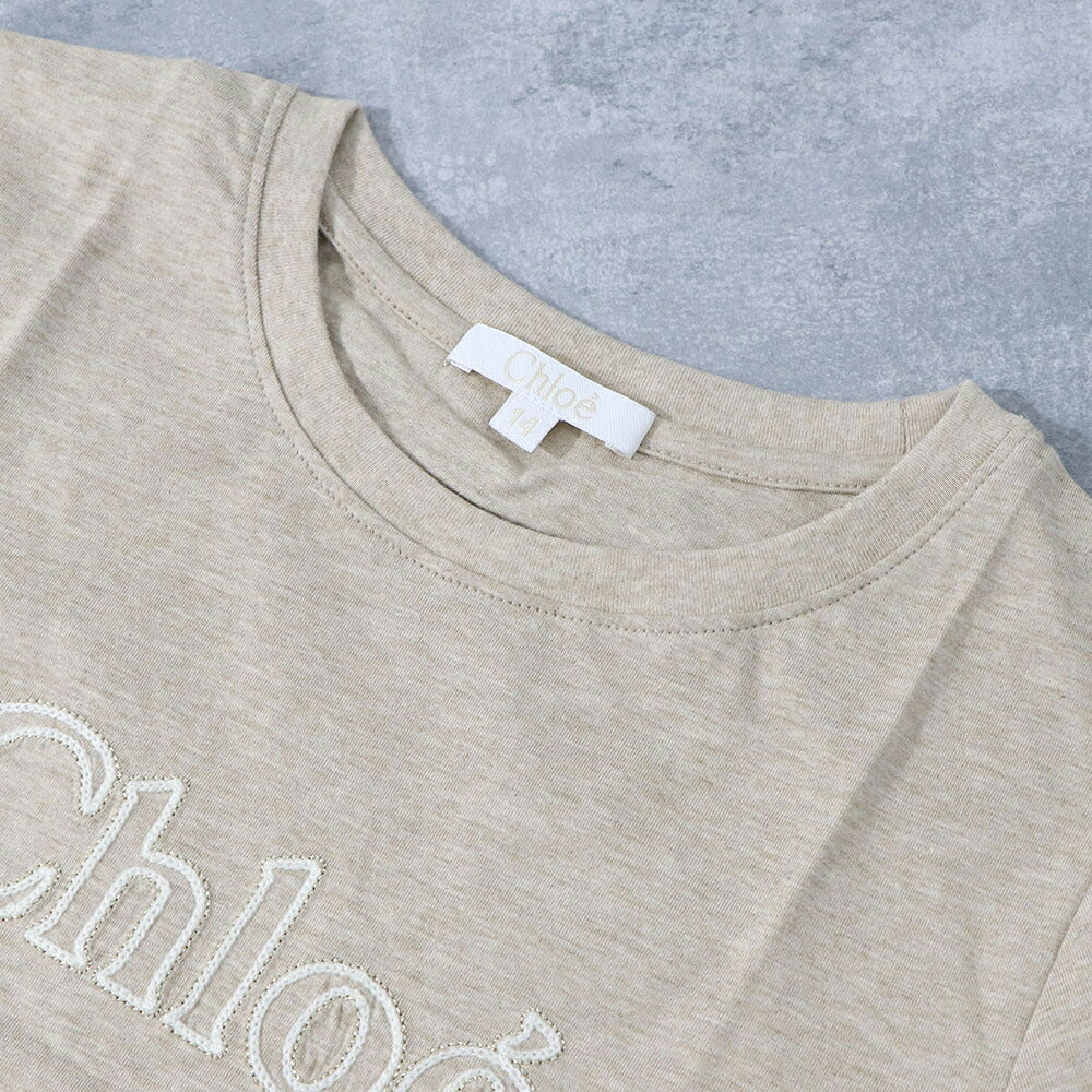 クロエ Chloe トップス Tシャツ・カットソー レディース ベージュ ホワイト コットン ロゴ 刺繍 クルーネック キッズモデル カットソー 半袖 C20112 C03