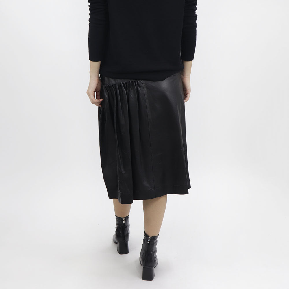 フェラガモ FERRAGAMO レザースカート ブラック