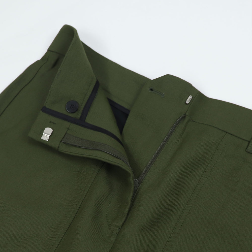 フェラガモ FERRAGAMO パンツ グリーン レディース