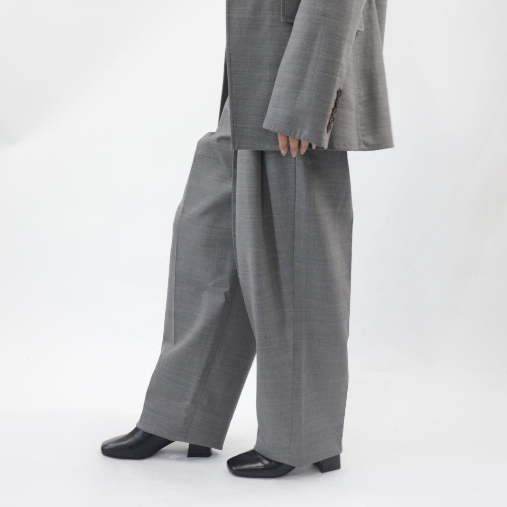 フェラガモ FERRAGAMO プリーツパンツ グレー