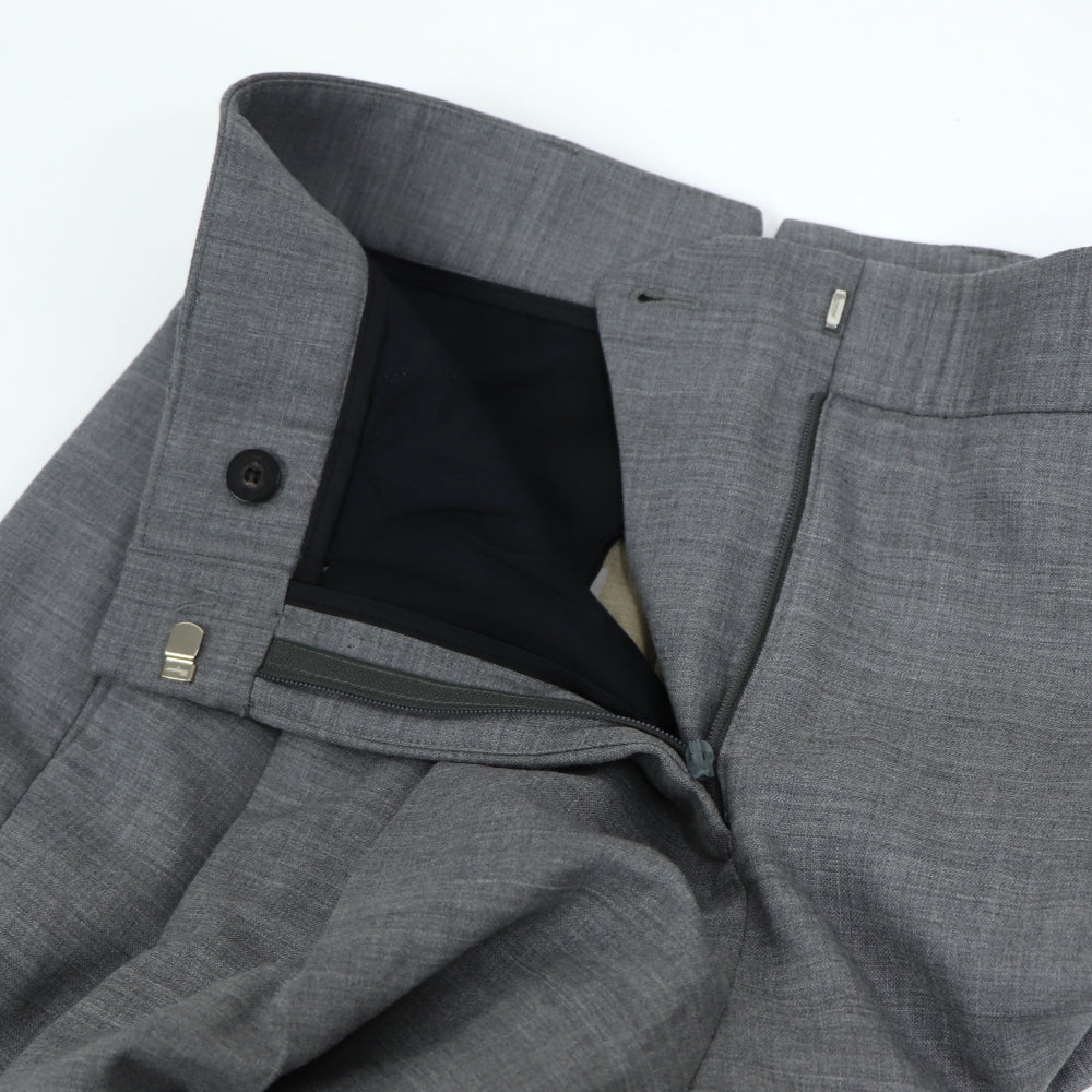 フェラガモ FERRAGAMO プリーツパンツ グレー