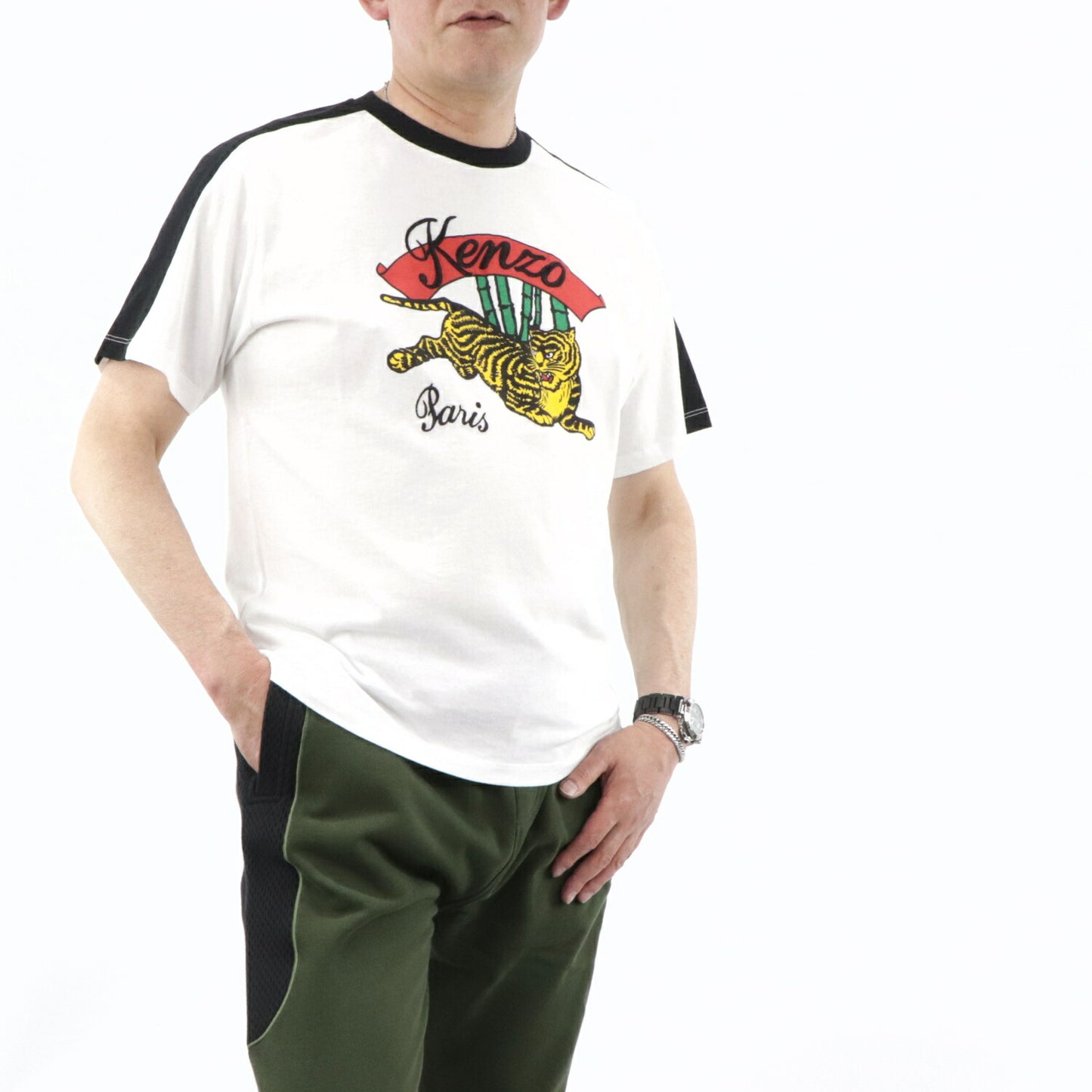 ケンゾー KENZO トップス Tシャツ カットソー メンズ ホワイト ブラック コットン 刺繍 ロゴ プリント バンブータイガー トラ 竹 半袖 F955TS0194CE 01