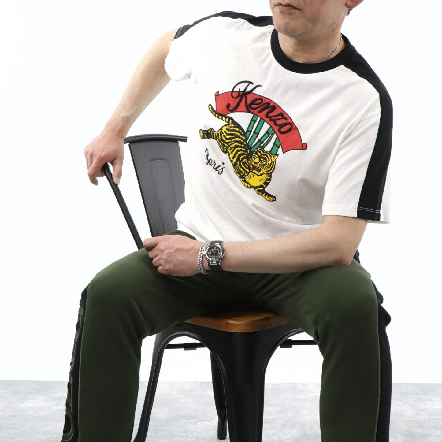 ケンゾー KENZO トップス Tシャツ カットソー メンズ ホワイト ブラック コットン 刺繍 ロゴ プリント バンブータイガー トラ 竹 半袖 F955TS0194CE 01