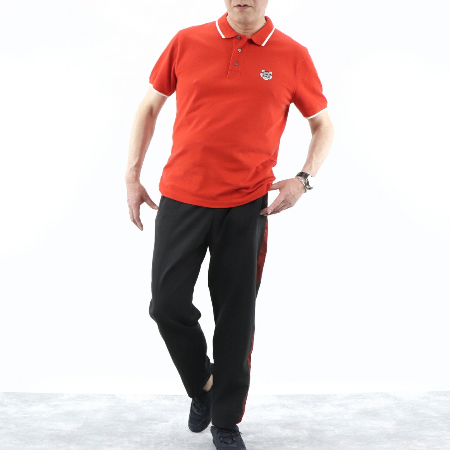 ケンゾー KENZO ボトムス ロングパンツ メンズ ブラック レッド サイドライン ポケット付き テーパードパンツ パッチ F965PA2191RC 99