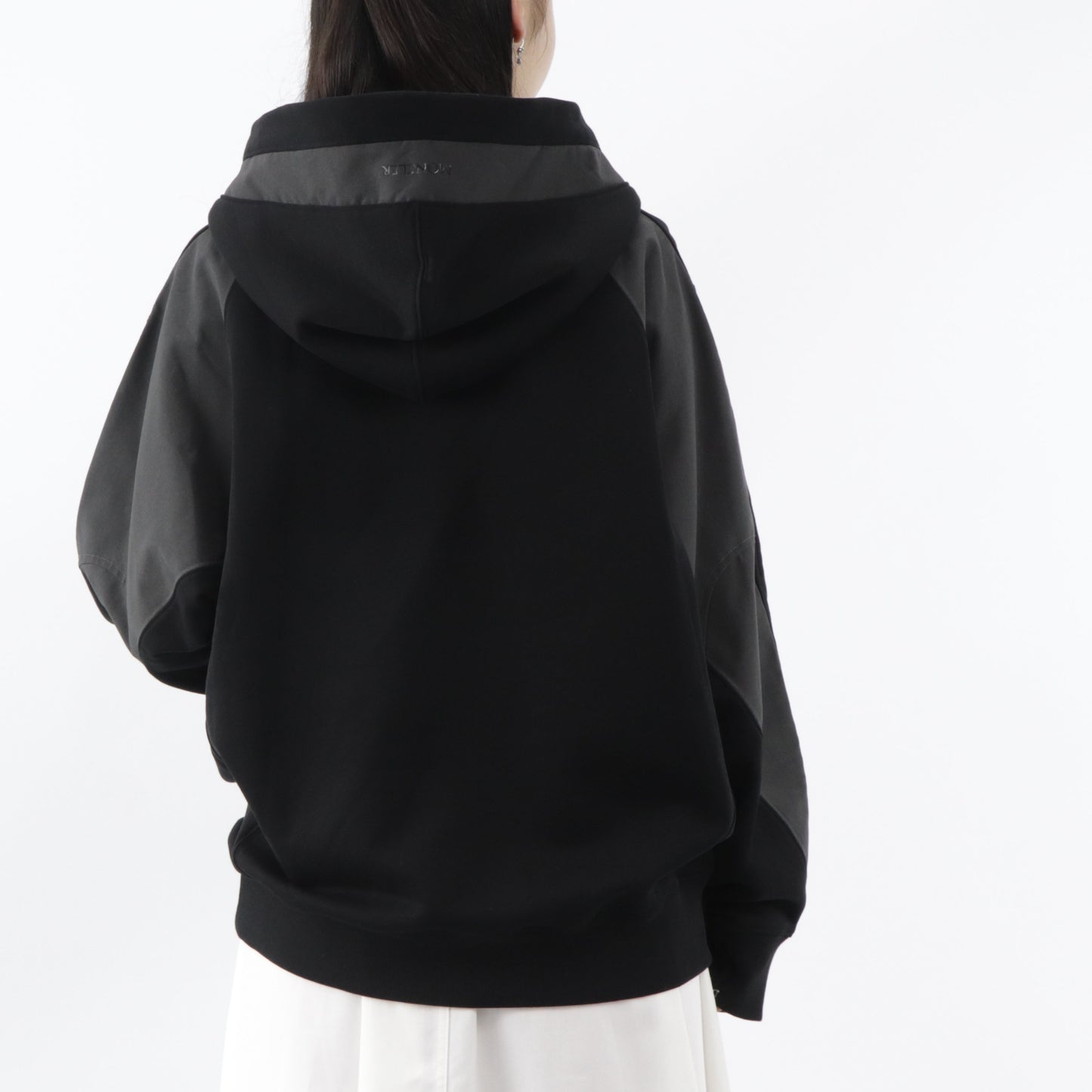 モンクレール パーカー プルオーバー 8G000 07  ブラック