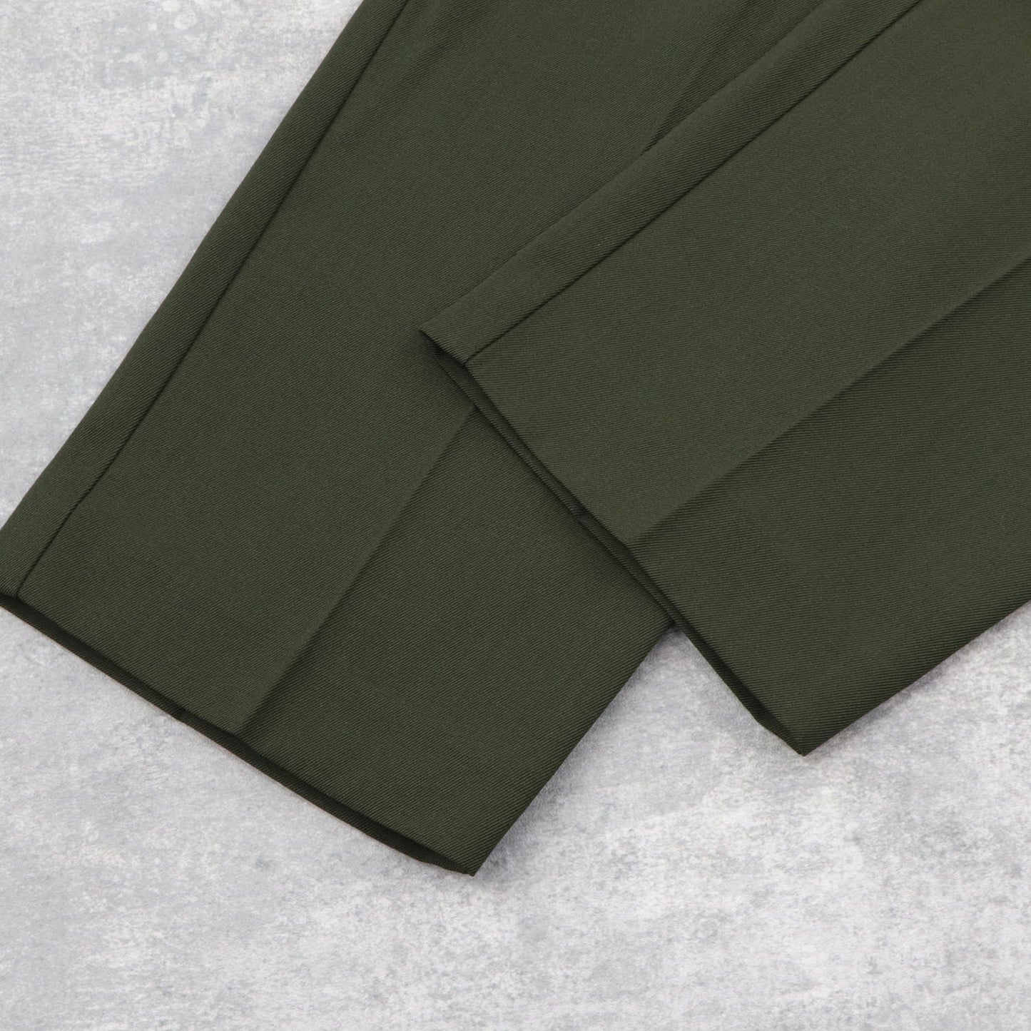 メゾン キツネ ボトムス テーパードパンツ メンズ ウール カーキ