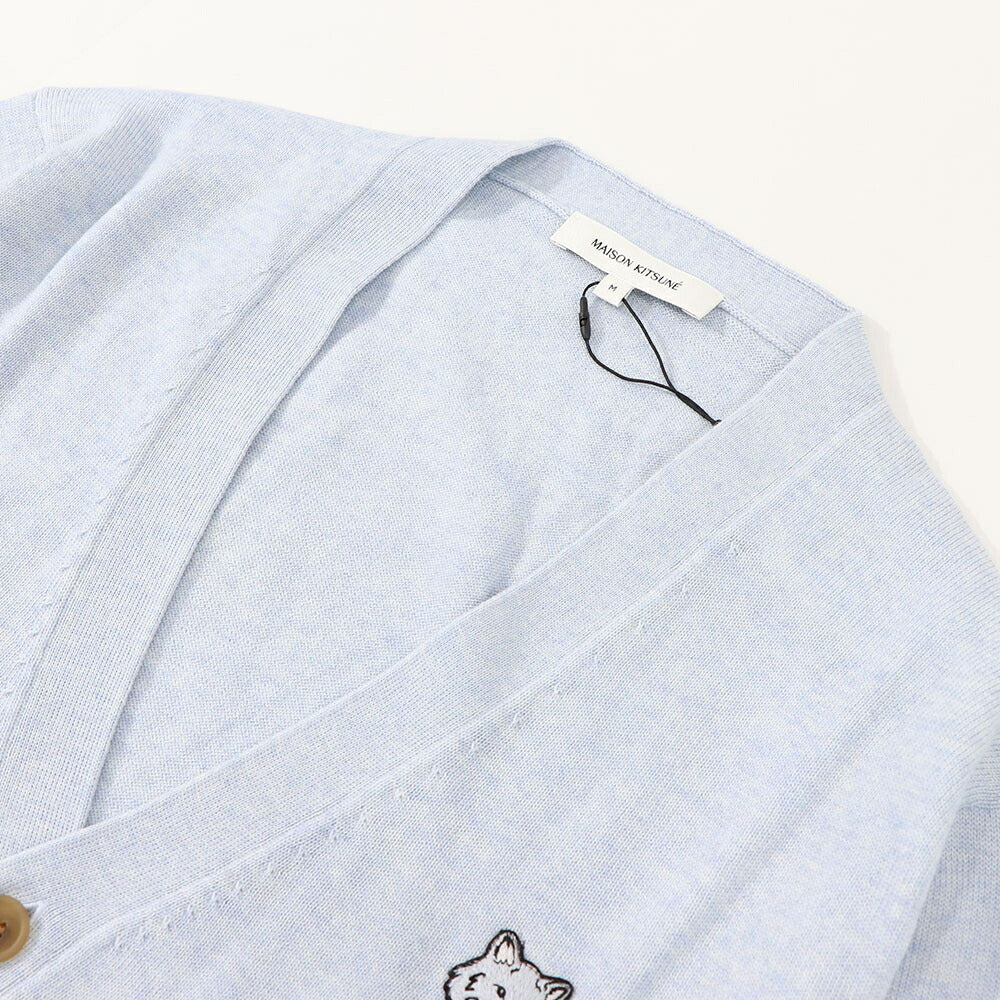 メゾン キツネ MAISON KITSUNE トップス カーディガン メンズ BOLD FOX HEAD PATCH ライトブルー フォックスパッチ ウール 無地 ワンポイント 長袖 MM00509KT1036