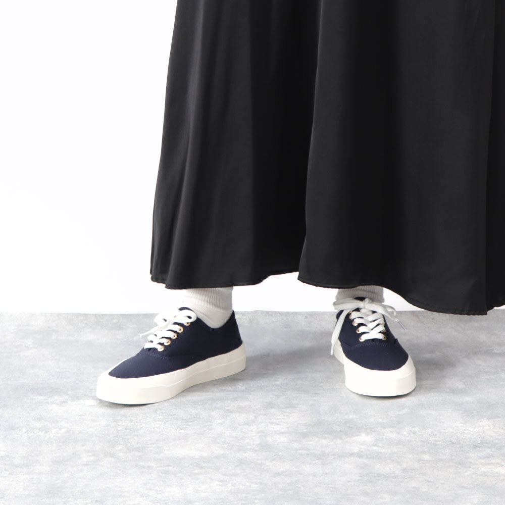 メゾン キツネ MAISON KITSUNE スニーカー ローカット CU04706WW9000 P480 キャンバス ユニセックス ネイビー 新品