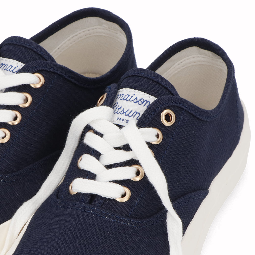 メゾン キツネ MAISON KITSUNE スニーカー ローカット CU04706WW9000 P480 キャンバス ユニセックス ネイビー 新品