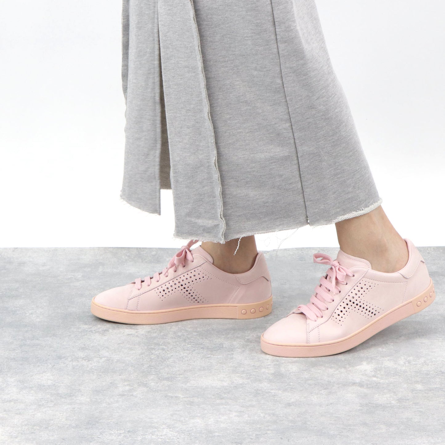 トッズ ローカットスニーカー XXW12A0T49006SM417