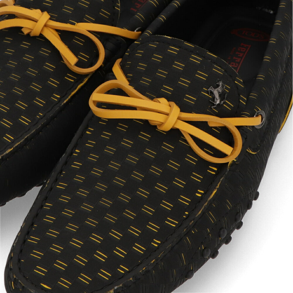 トッズ TOD'S ドライビングシューズ メンズ シューズ GOMMINO NUOVO LACC.FIBRA TRIO NQO ブラック×イエロー 合成繊維 ゴンミーニ ドライビングシューズ モカシン フェラーリ ロゴ XRM0EO0CQ90NQO01XC