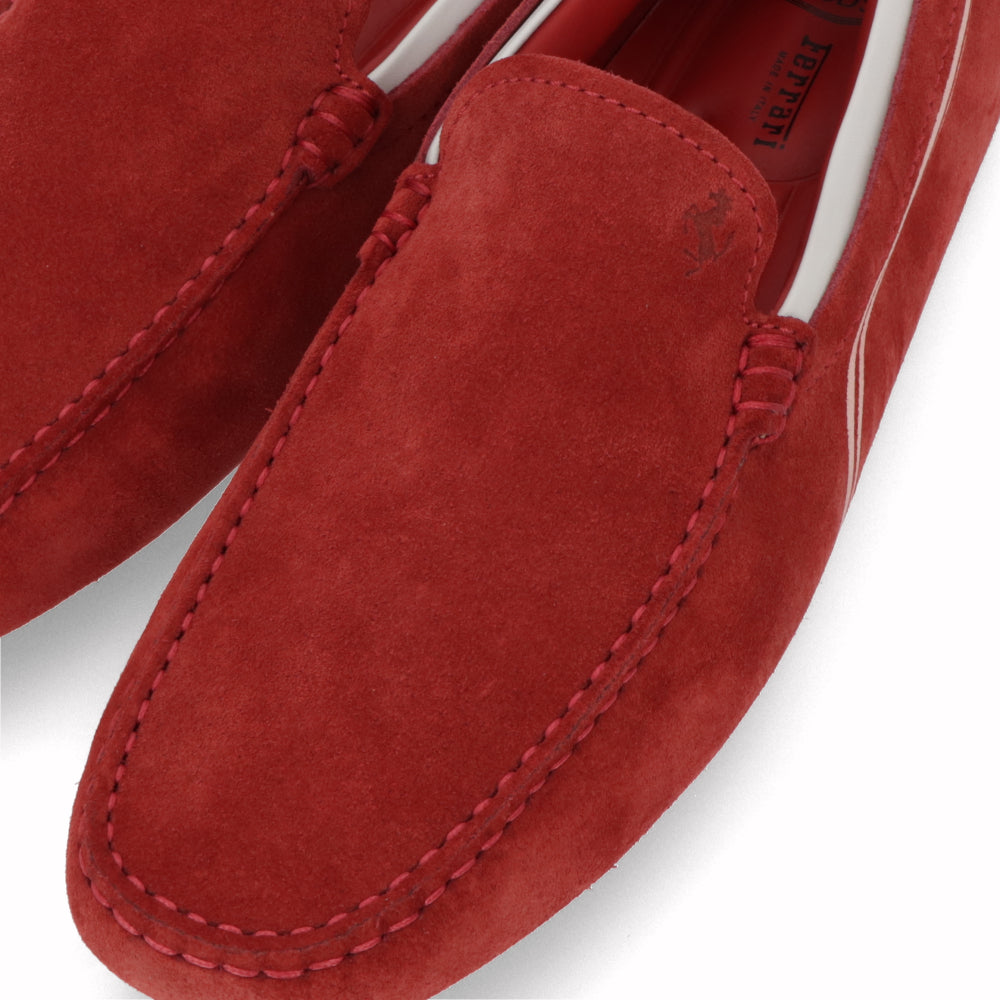トッズ TODS シューズ レザーシューズ メンズ レッド スエード ゴンミーニ ドライビングシューズ モカシン フェラーリ ロゴ