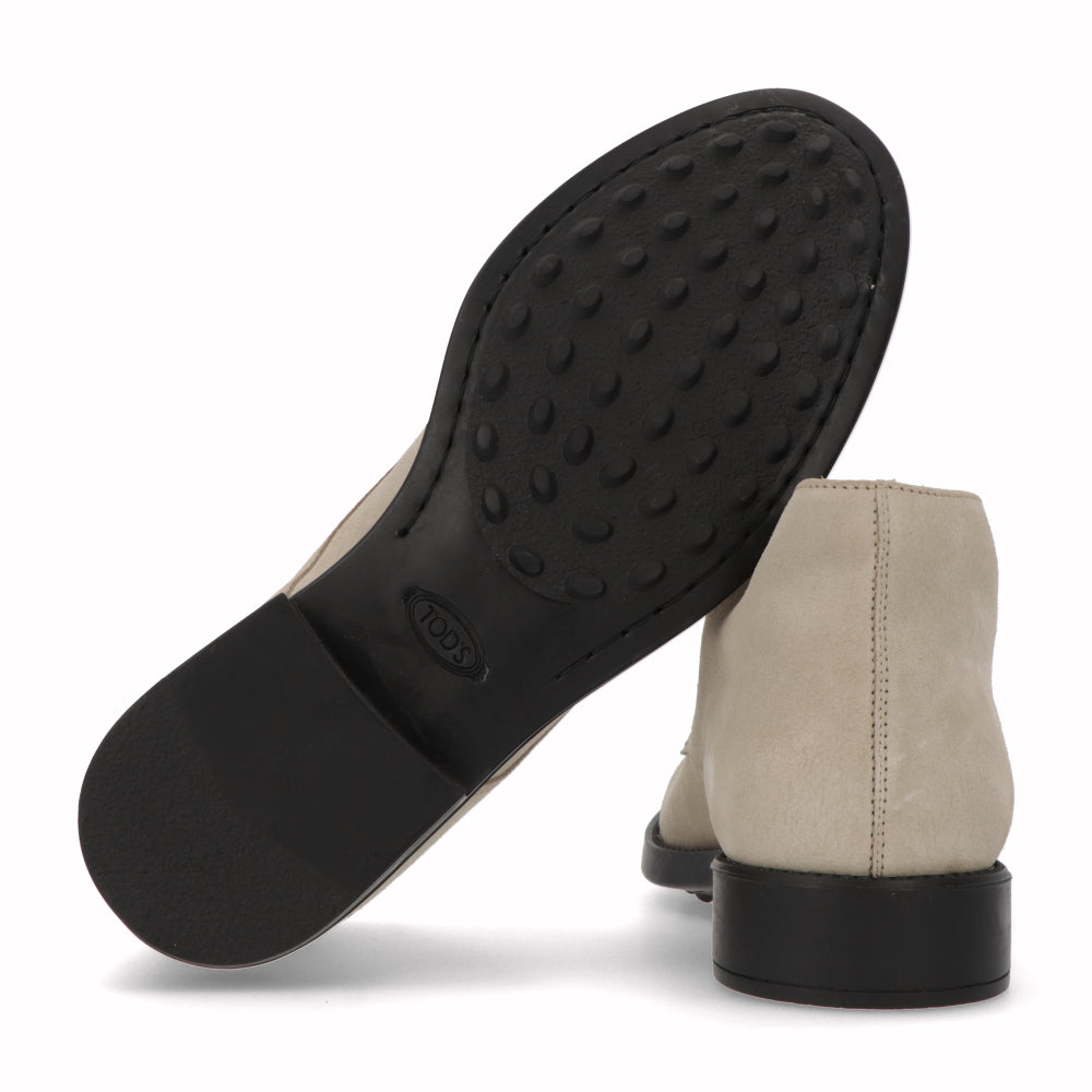 TOD’S ショートブーツ ベージュ スエード チャッカブーツ