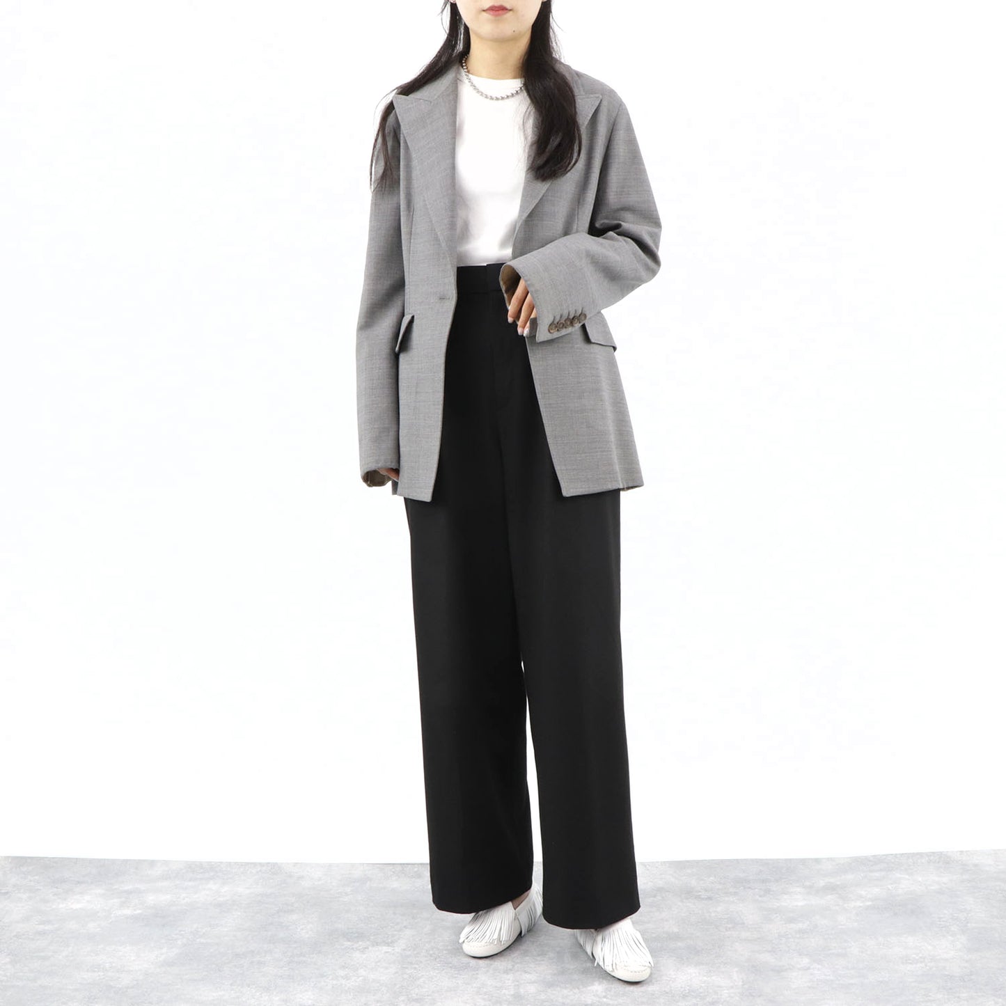 トッズ シューズ レザーシューズ ローファー レディース ゴンミーニ ホワイト モカシン ドライビングシューズ フリンジ 無地 XXW00G0Y720CZM