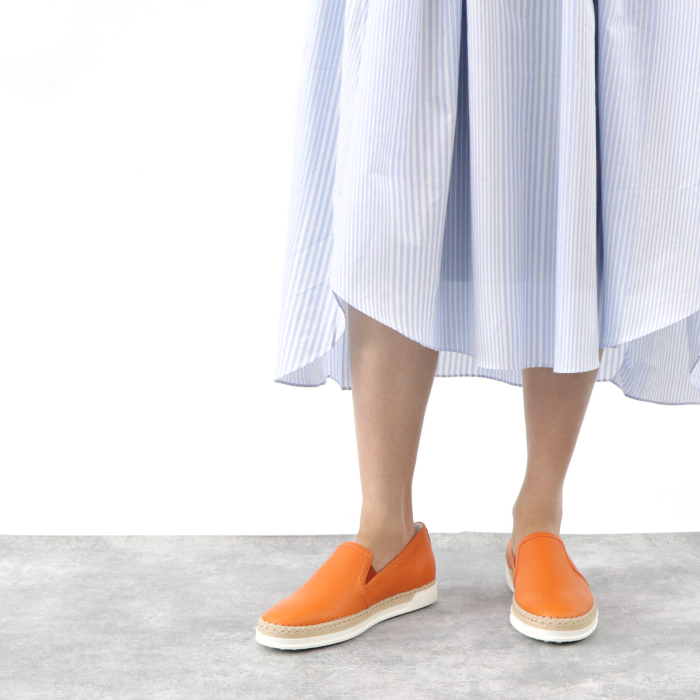 トッズ スリッポン スニーカー エスパドリーユ GOMMA RAFIA TV PANTOFOLA PELLE 5JI ARANCIO レディース オレンジ レザー フラットシューズ XXW0TV0J97Z5J1G803