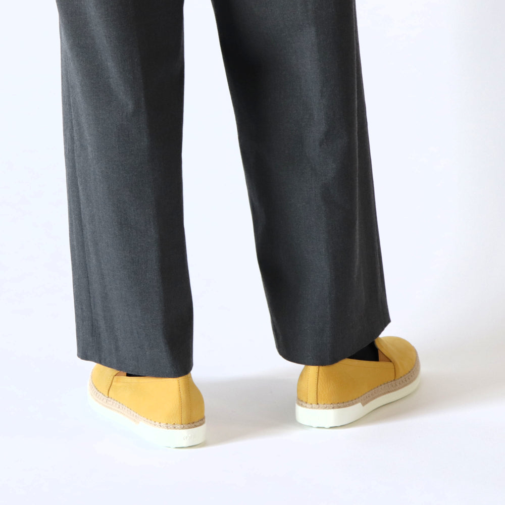 トッズ TOD’S スリッポン イエロー レザー ユニセックス