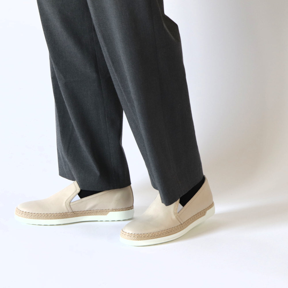 トッズ TOD’S スリッポン ベージュ レザー ユニセックス