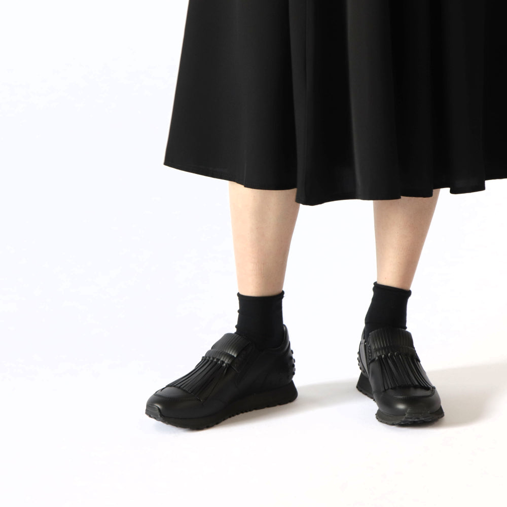 TOD’S スニーカー スリッポン ブラック フリンジ ローカット