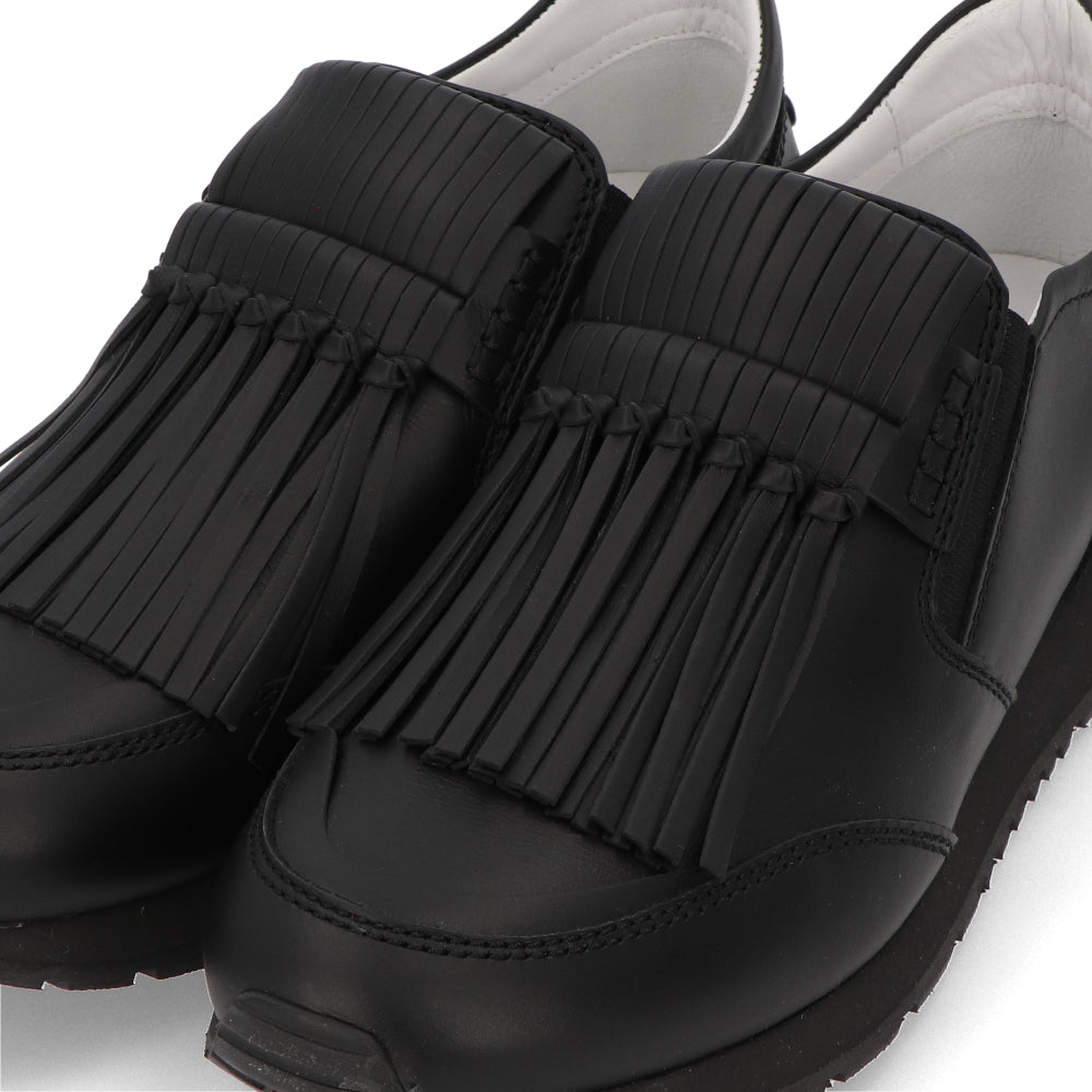TOD’S スニーカー スリッポン ブラック フリンジ ローカット