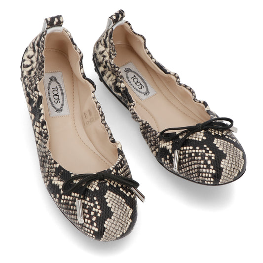 トッズ  XXW12C0CJ10NBV バレエシューズ