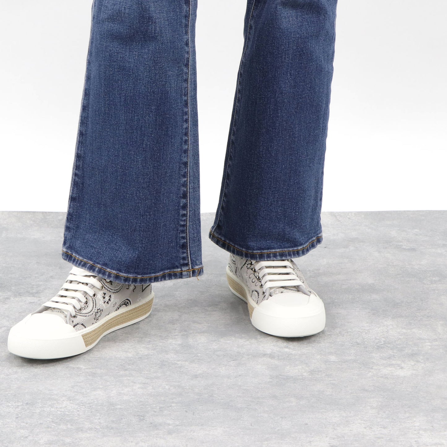 トッズ シューズ スニーカー ローカット XXW26A0T640GPQ