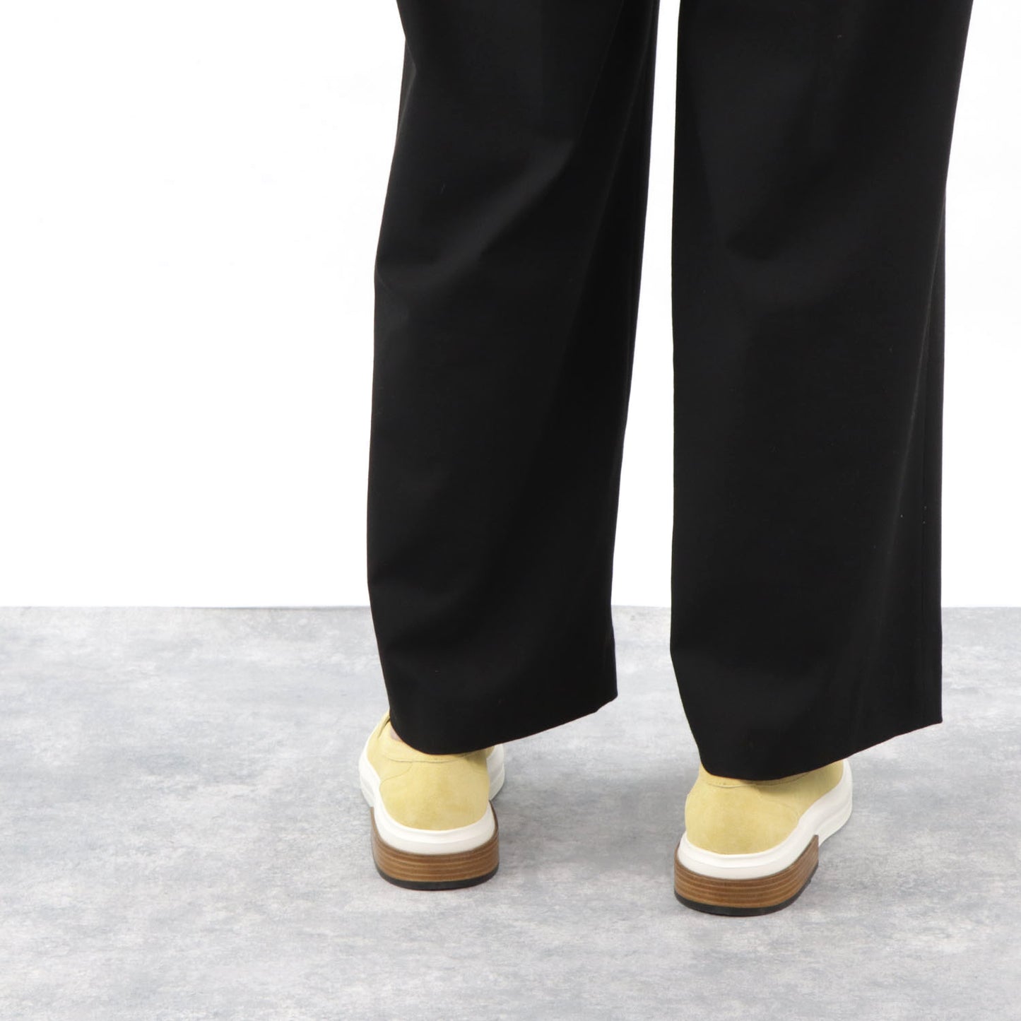 トッズ レザーシューズ ローファー XXW92B0Y410RE0