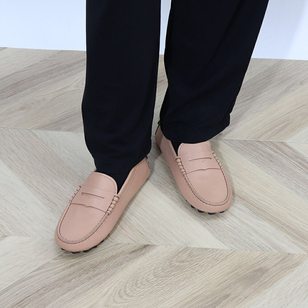 TOD'S ピンクベージュ フラットシューズ ドライビングシューズ