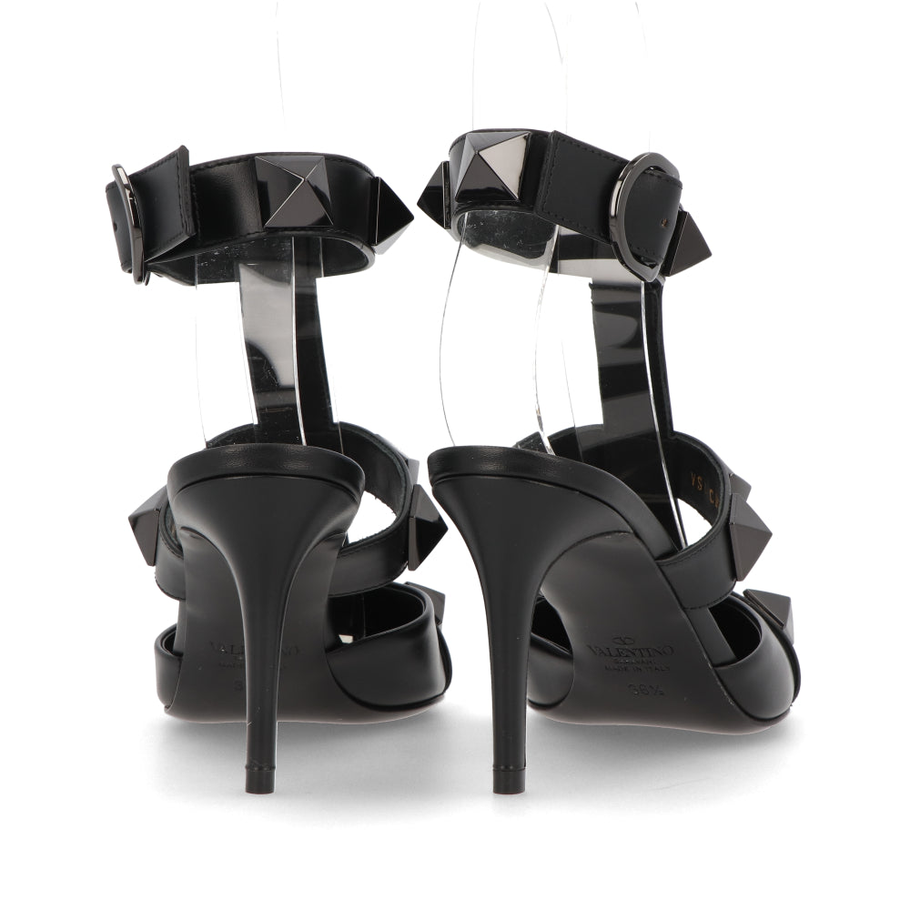 ヴァレンティノ パンプス ローマンスタッズ アンクルストラップ