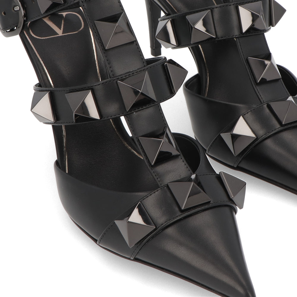 ヴァレンティノ パンプス ローマンスタッズ アンクルストラップ