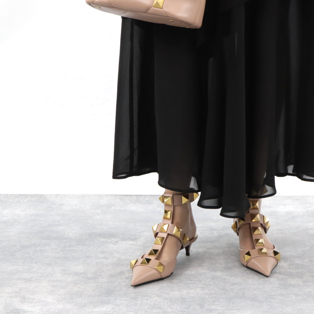 ヴァレンティノ パンプス ローマンスタッズ アンクルストラップ