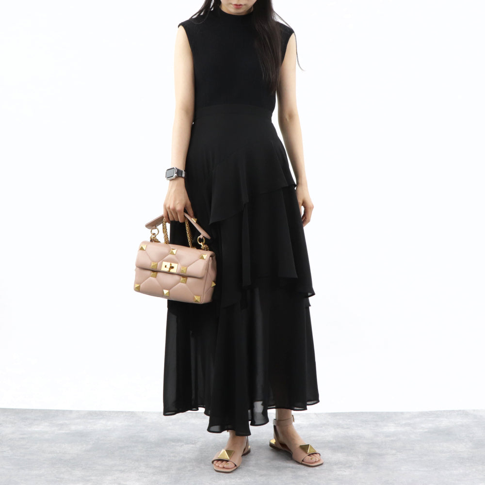 ヴァレンティノ フラットサンダル ワンスタッズ ストラップ