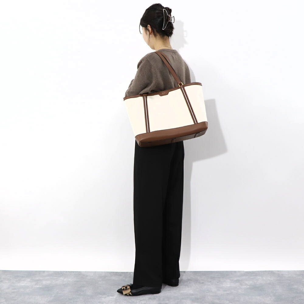 バリー BALLY バッグ トートバッグ ユニセックス CODE TOTE LF ホワイト×ブラウン ファブリック レザー メンズ レディース ロゴ ゴールド金具 ミニポーチ シンプル 大容量 WAE03W