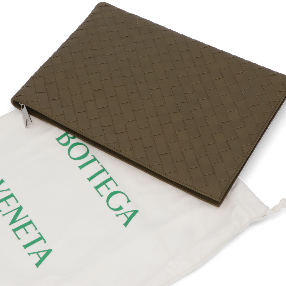 ボッテガ ヴェネタ BOTTEGA VENETA バッグ クラッチバッグ メンズ Intrecciato Half Zipped Pouch カーキ カーフスキン イントレチャート ハーフジップポーチ コントラストカラー 607479 VCPQ3