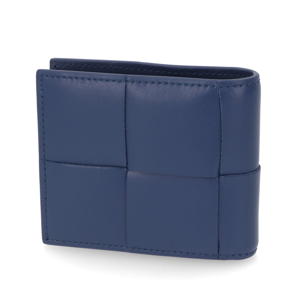 ボッテガ ヴェネタ BOTTEGA VENETA 財布 二つ折り財布 メンズ Cassette Bi Fold Wallet ネイビー ブルー カーフスキン マキシイントレチャート ロゴ シンプル 小銭入れなし 743004 VBWD2