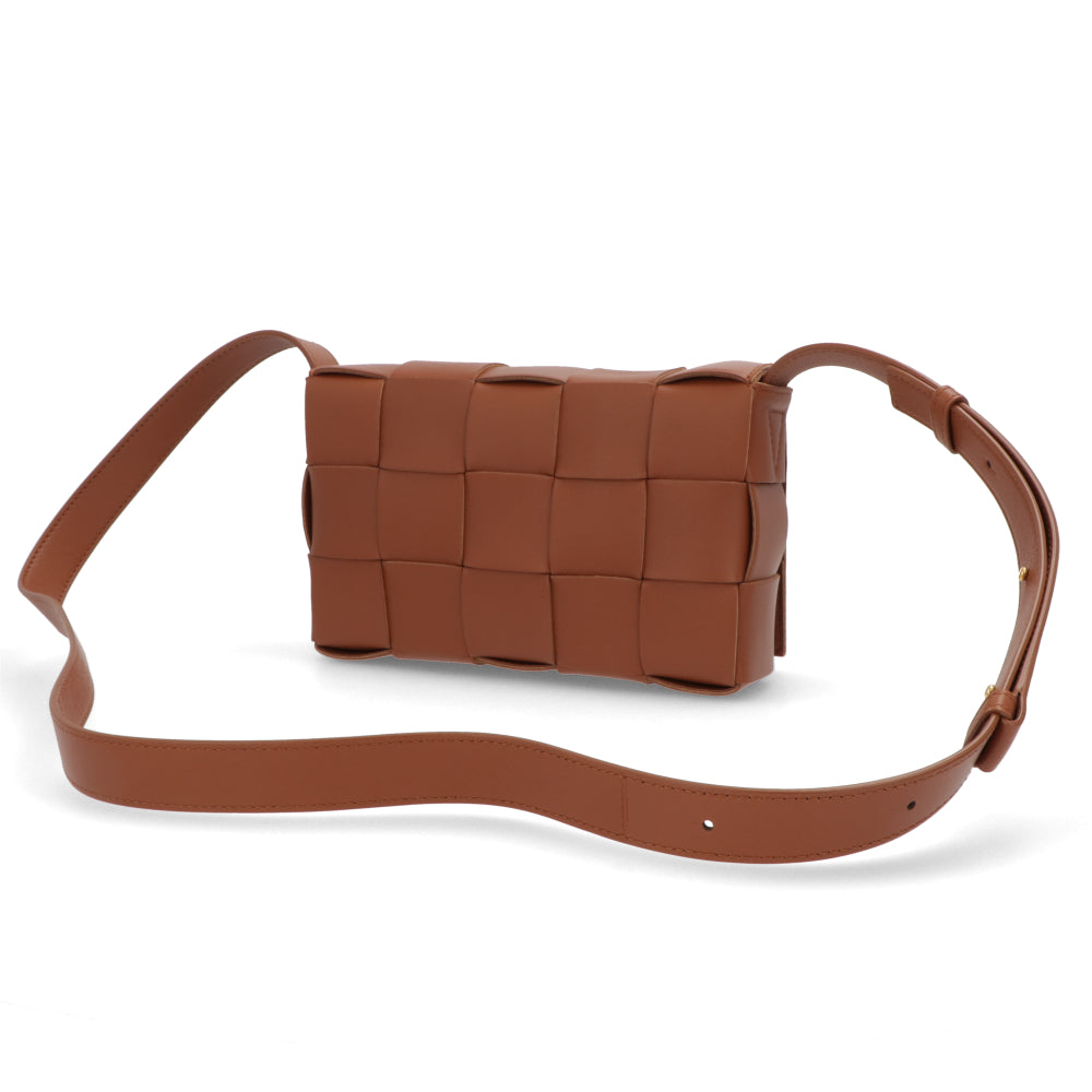 ボッテガ ヴェネタ BOTTEGA VENETA バッグ ショルダーバッグ レディース CASSETTE NAPPA ブラウン ベージュ ラムレザー クロスボディバッグ ボックス型 クラッチバッグ ショルダーバッグ 578004 VMAY1