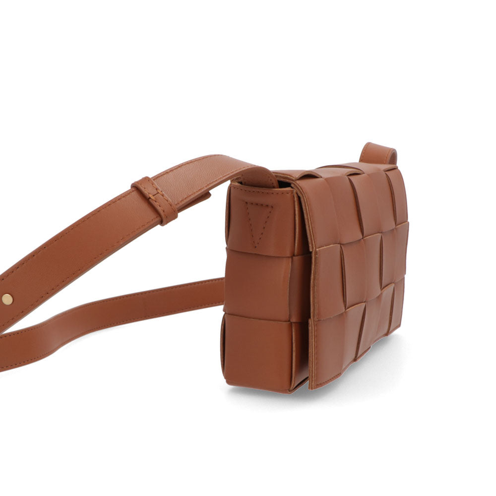ボッテガ ヴェネタ BOTTEGA VENETA バッグ ショルダーバッグ レディース CASSETTE NAPPA ブラウン ベージュ ラムレザー クロスボディバッグ ボックス型 クラッチバッグ ショルダーバッグ 578004 VMAY1