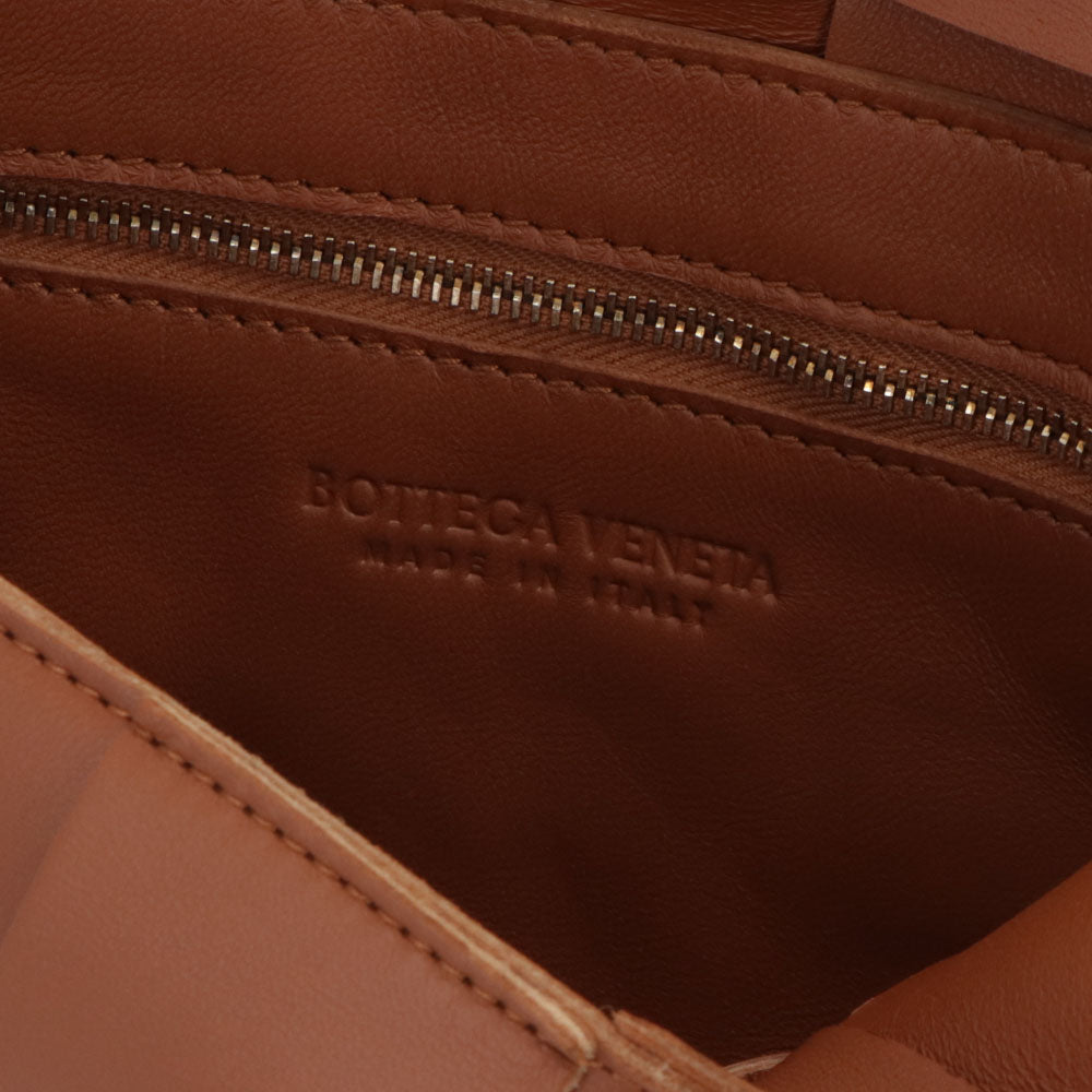 ボッテガ ヴェネタ BOTTEGA VENETA バッグ ショルダーバッグ レディース CASSETTE NAPPA ブラウン ベージュ ラムレザー クロスボディバッグ ボックス型 クラッチバッグ ショルダーバッグ 578004 VMAY1