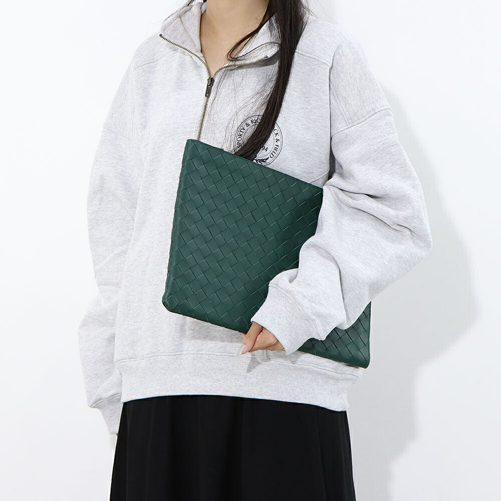 ボッテガ ヴェネタ BOTTEGA VENETA バッグ クラッチバッグ メンズ Intrecciato Half Zipped Pouch ブラック グリーン カーフスキン イントレチャート ハーフジップポーチ コントラストカラー 607479 VCPQ5