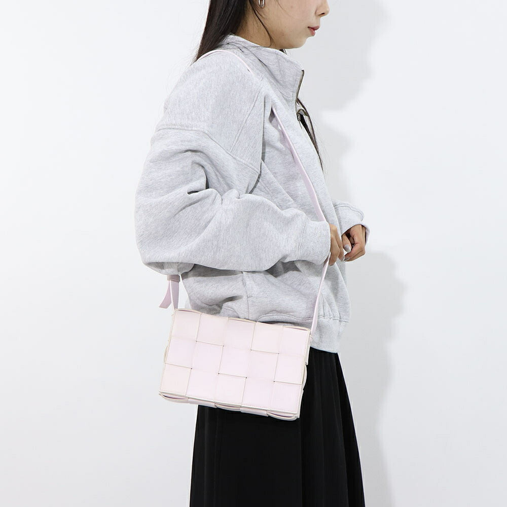 ボッテガ ヴェネタ BOTTEGA VENETA バッグ ショルダーバッグ レディース CASSETTE NAPPA パープル ホワイト サーモンピンク ラムレザー クロスボディバッグ ボックス型 クラッチバッグ ショルダーバッグ 578004 VMAY1