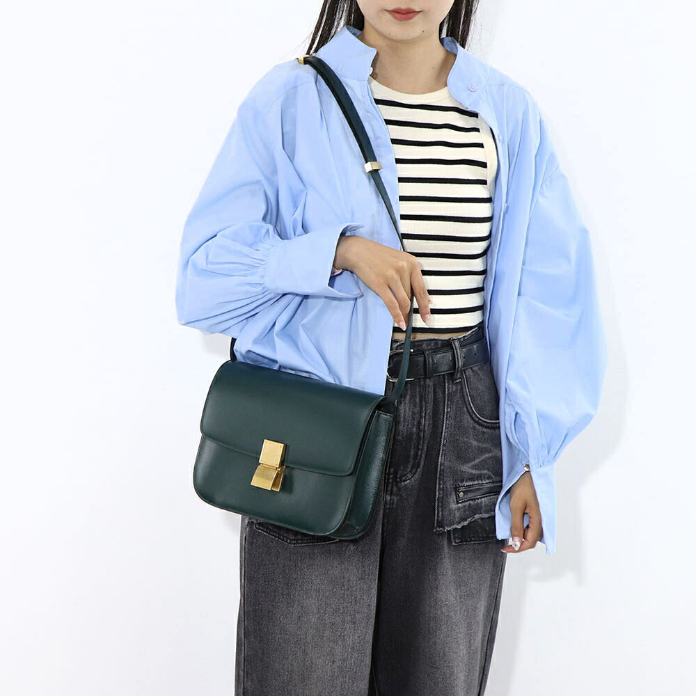CELINE ショルダーバッグ Classic Medium ミディアム