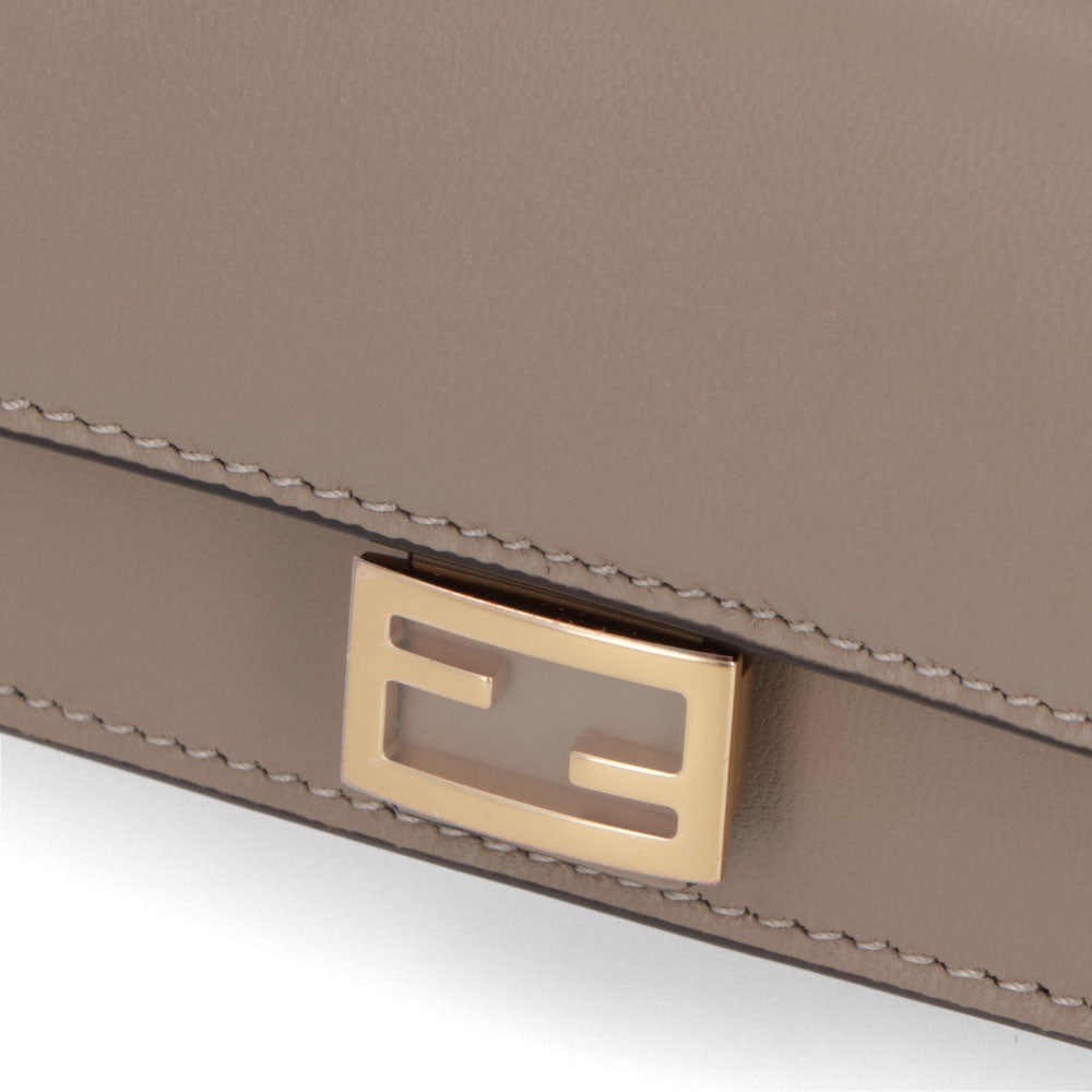 フェンディ FENDI 雑貨 カードケース レディース ベージュ系 ピンク レザー コインケース ロゴ スリム 薄型 2色 8M0423 AAJD
