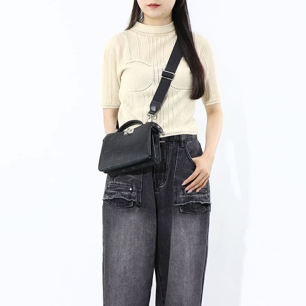 FENDI ショルダーバッグ PEEKABOO ピーカブー ISEEU