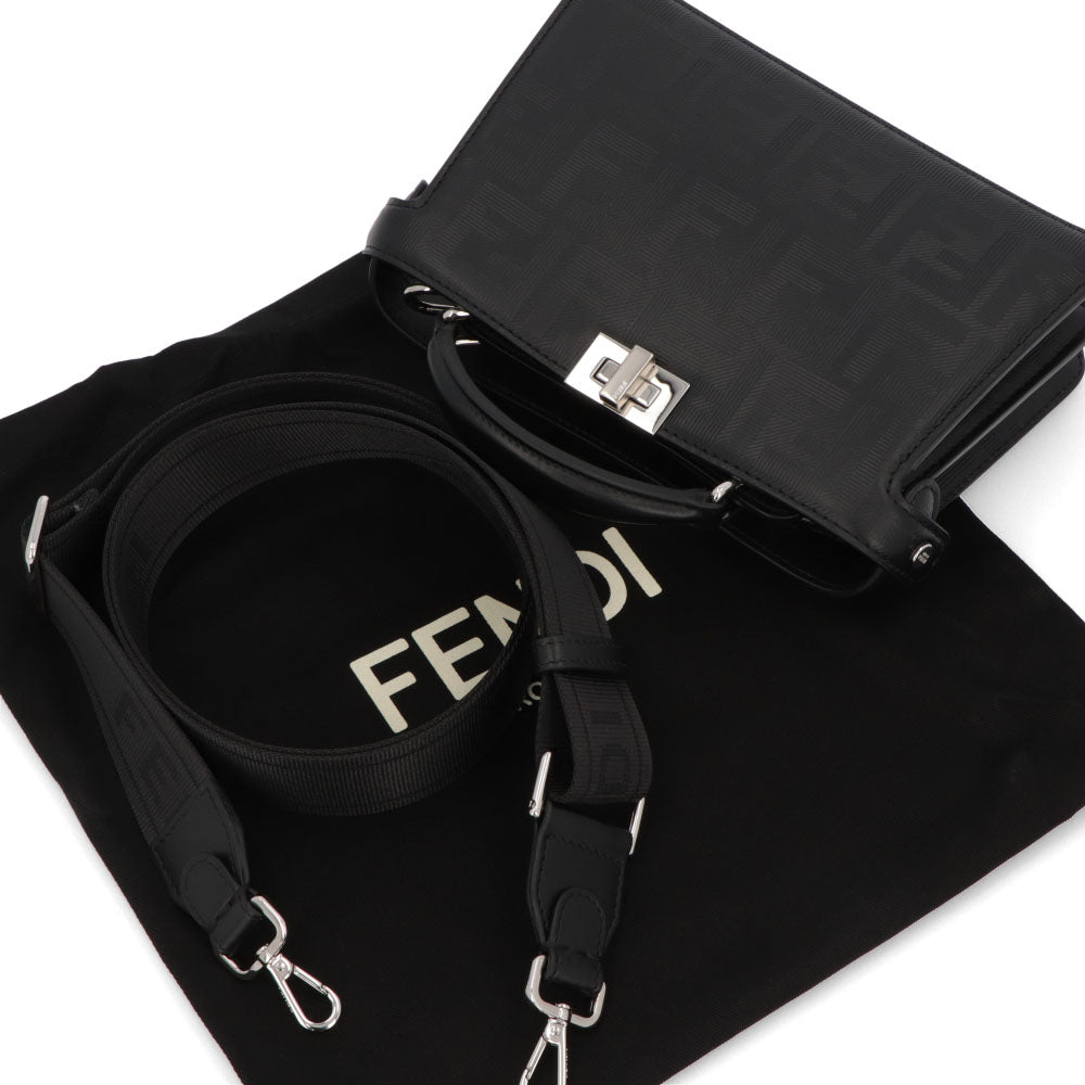 FENDI ショルダーバッグ PEEKABOO ピーカブー ISEEU