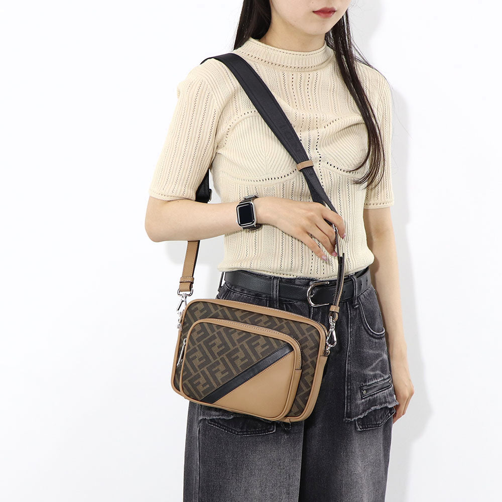 フェンディ FENDI バッグ ショルダーバッグ レディース CAMERA CASE DUO カメラケース ドゥオ ブラウン系 カーフレザー キャンバス ロゴ FF柄 ズッカ柄 7VA607 ALKA