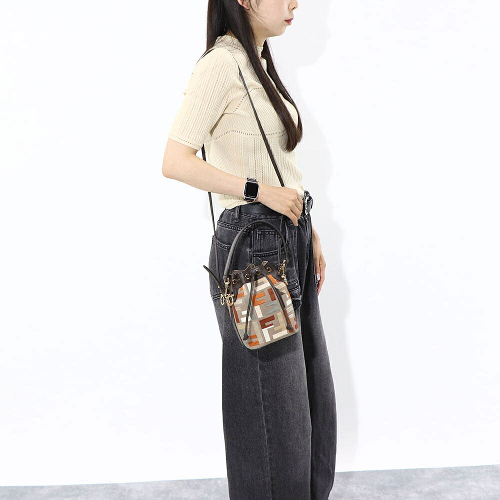 フェンディ FENDI バッグ ハンドバッグ レディース MINI MON TRESOR ミニ モン トレゾール グレージュ×アイボリー ダークブラウン×グレージュ カーフレザー キャンバス ショルダーバッグ 2way FFロゴ ズッカ柄 巾着 鞄 2色 8BS010 APKE